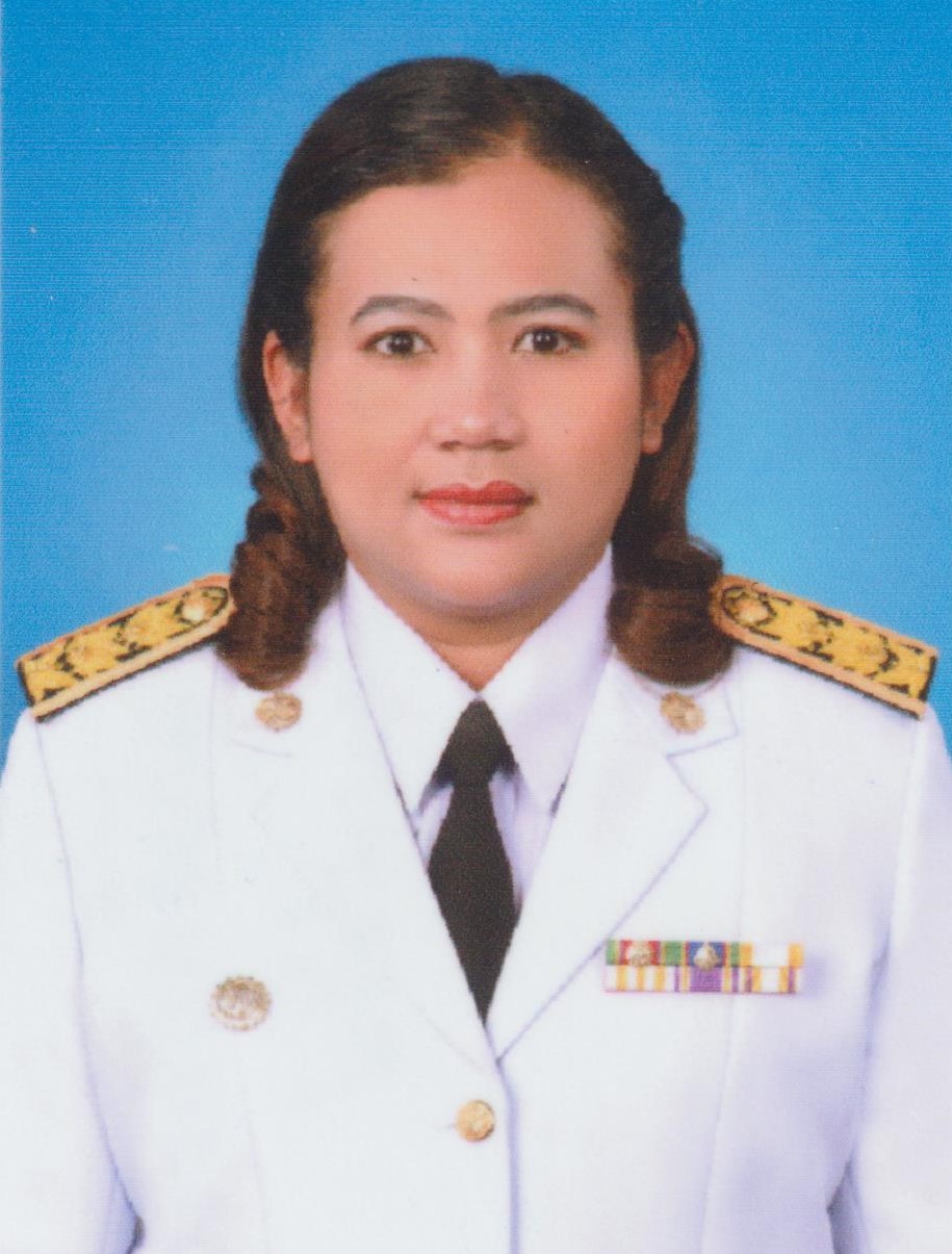 นางสาวเสาวคนธ์ แก้ววิกย์กรณ์
